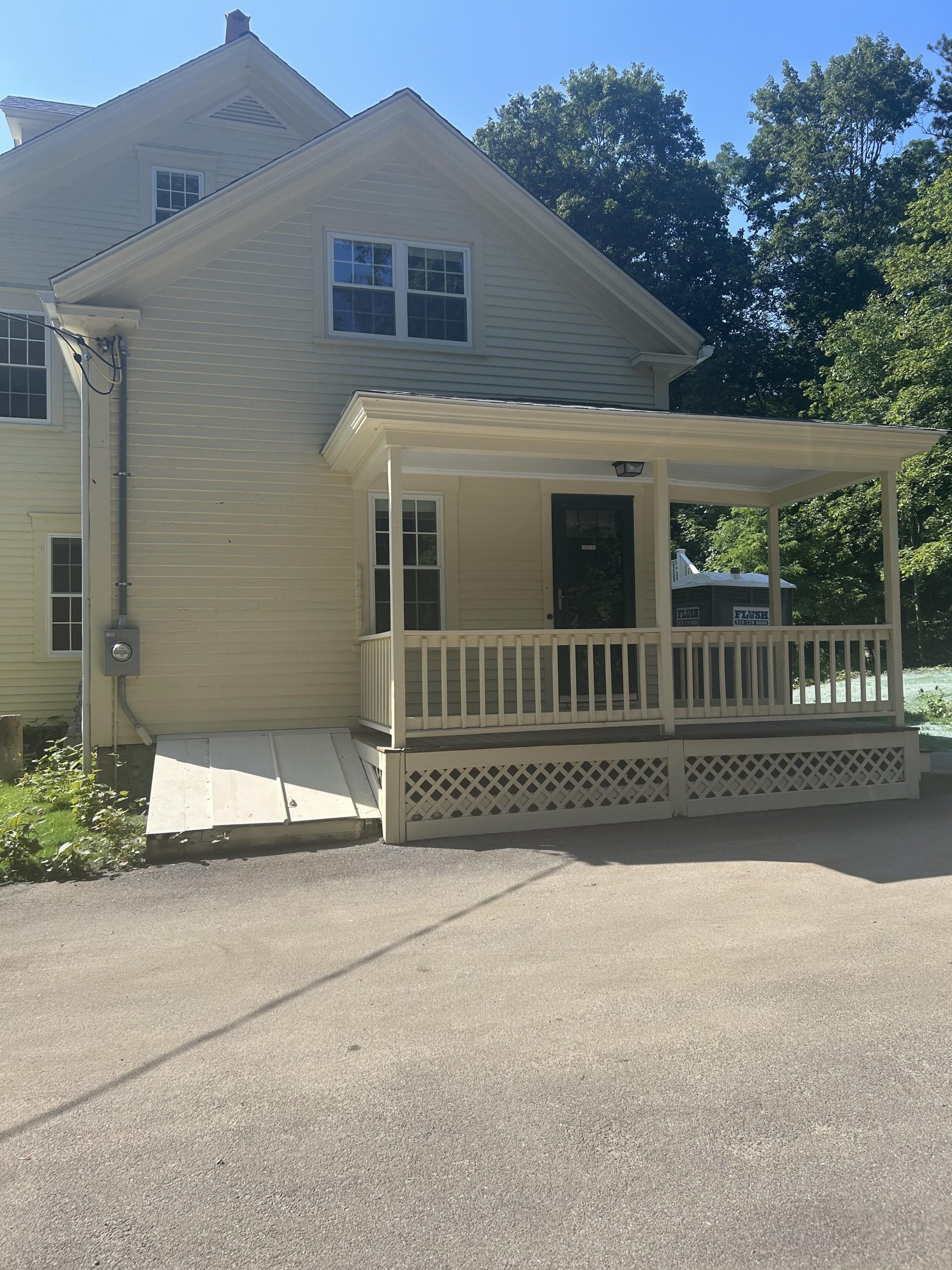 Kellogg House Side Entrance
